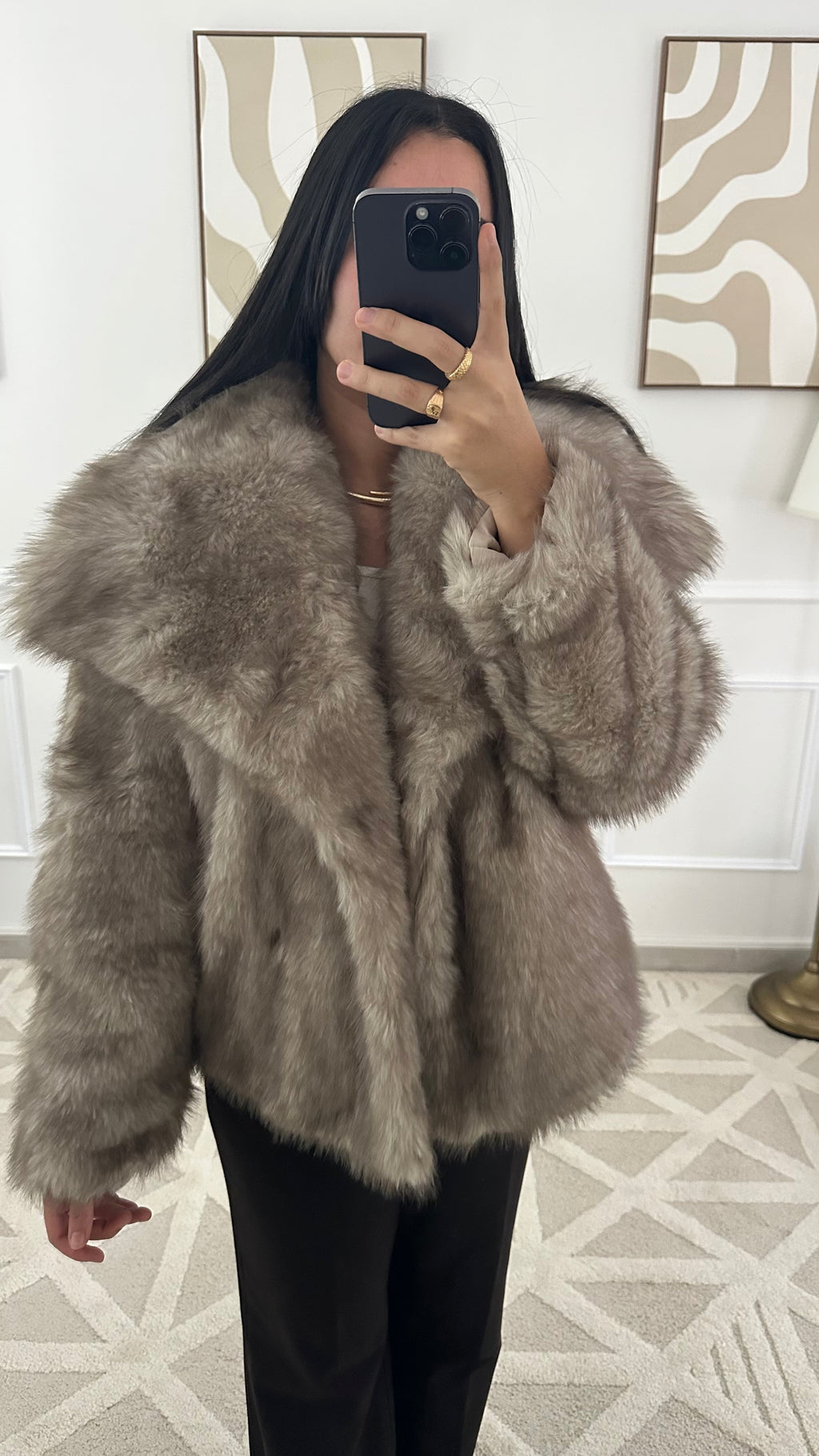 Manteau en fausse fourrure beige