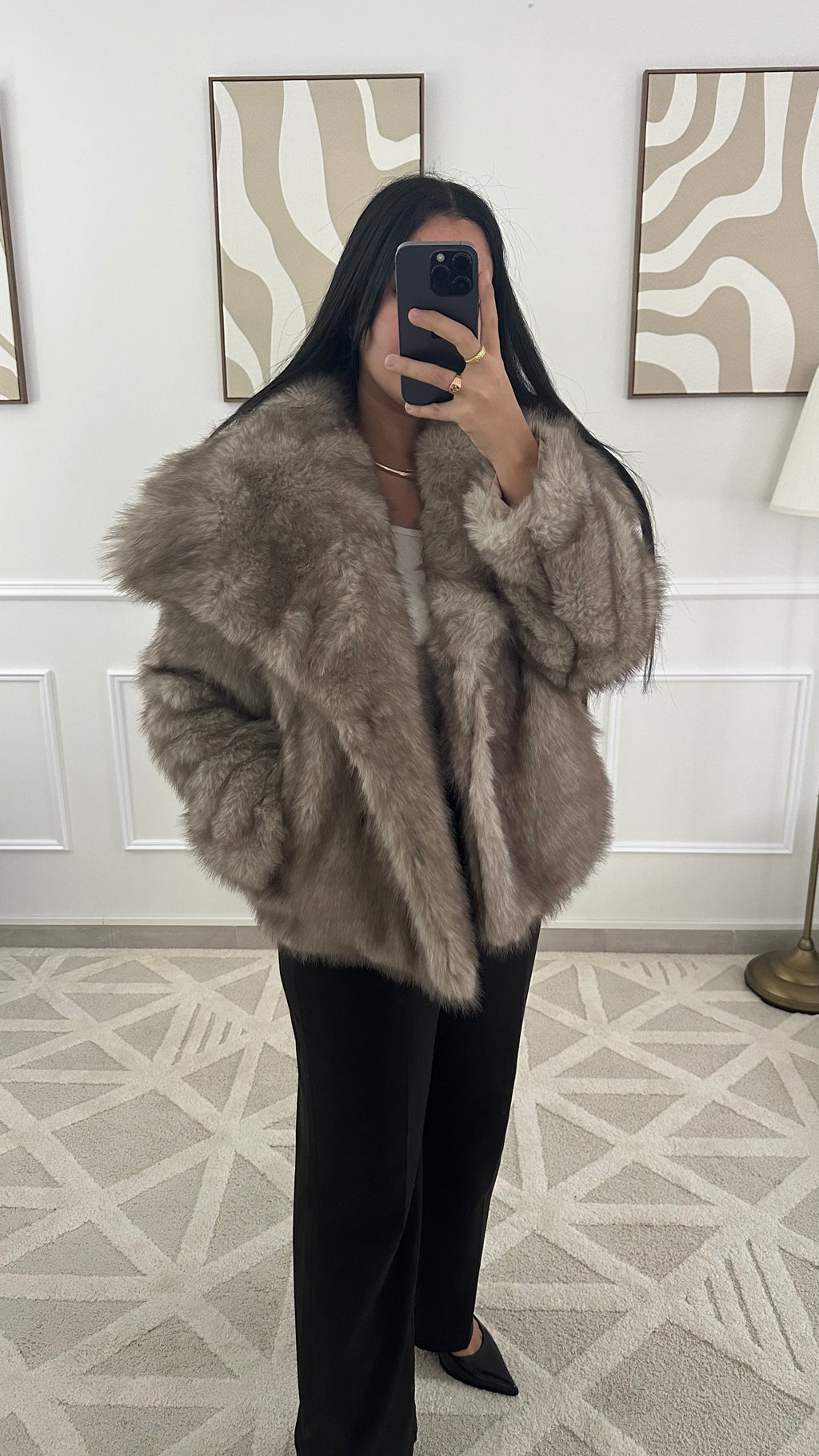 Manteau en fausse fourrure beige