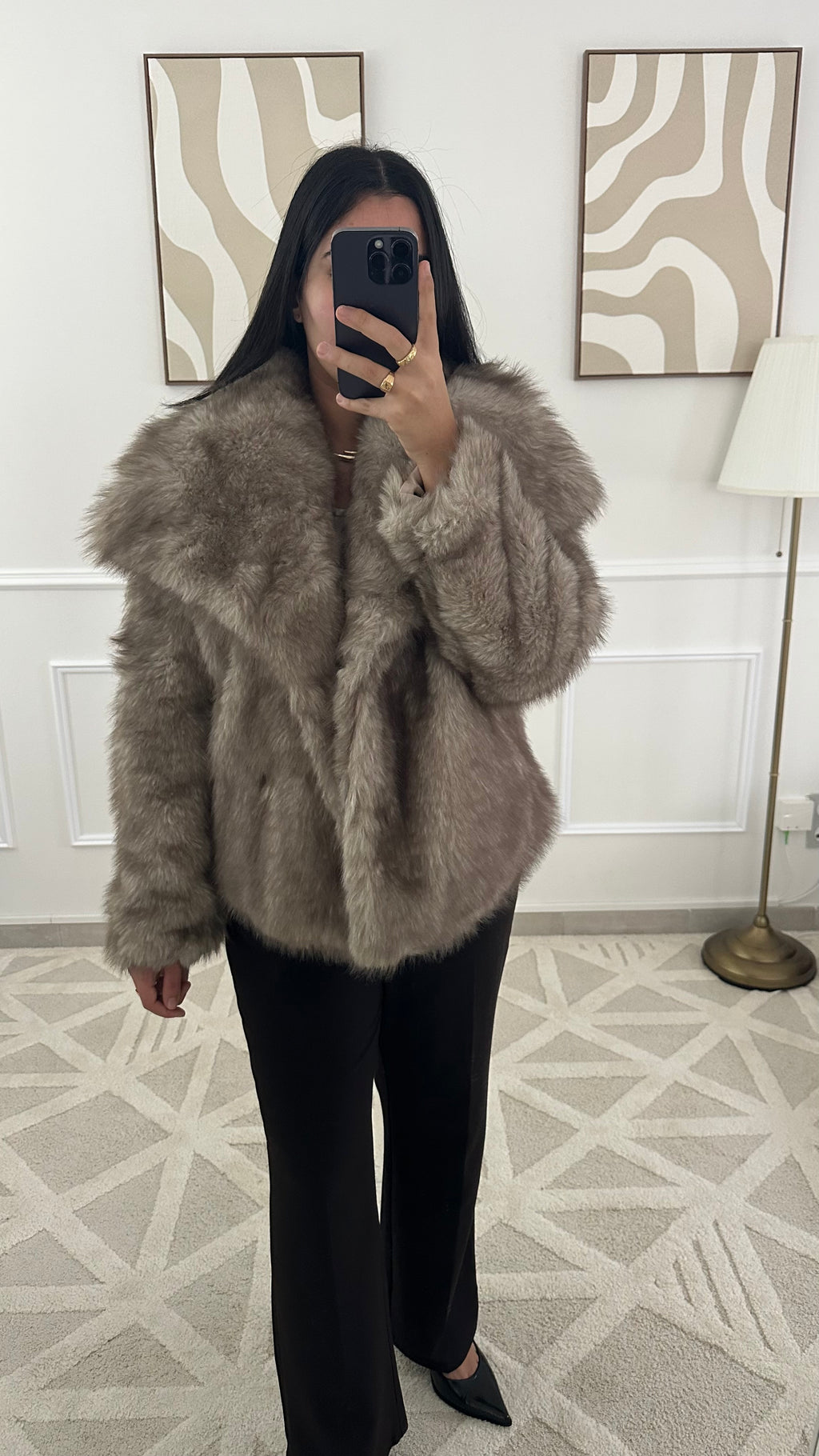 Manteau en fausse fourrure beige