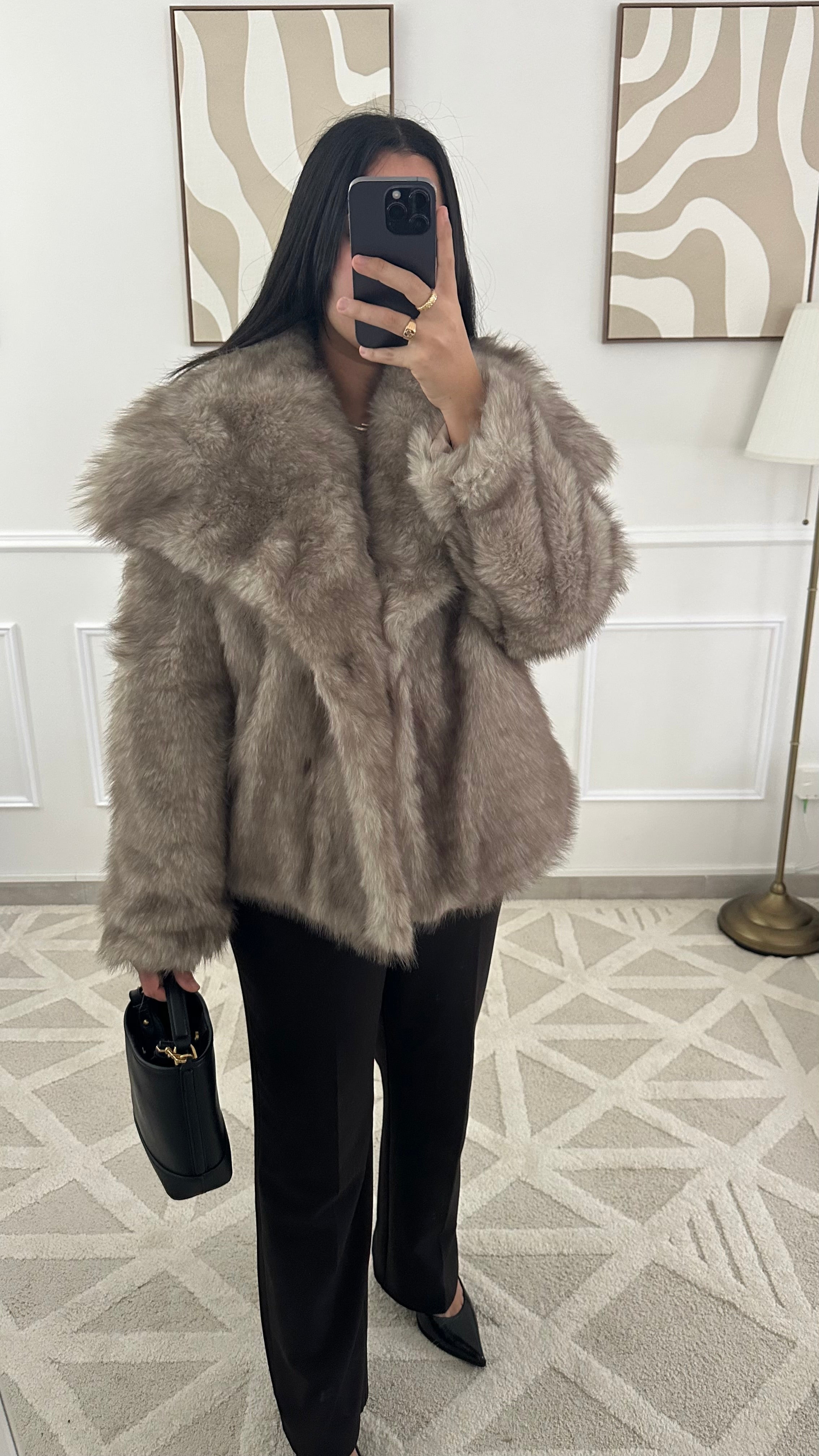 Manteau en fausse fourrure beige