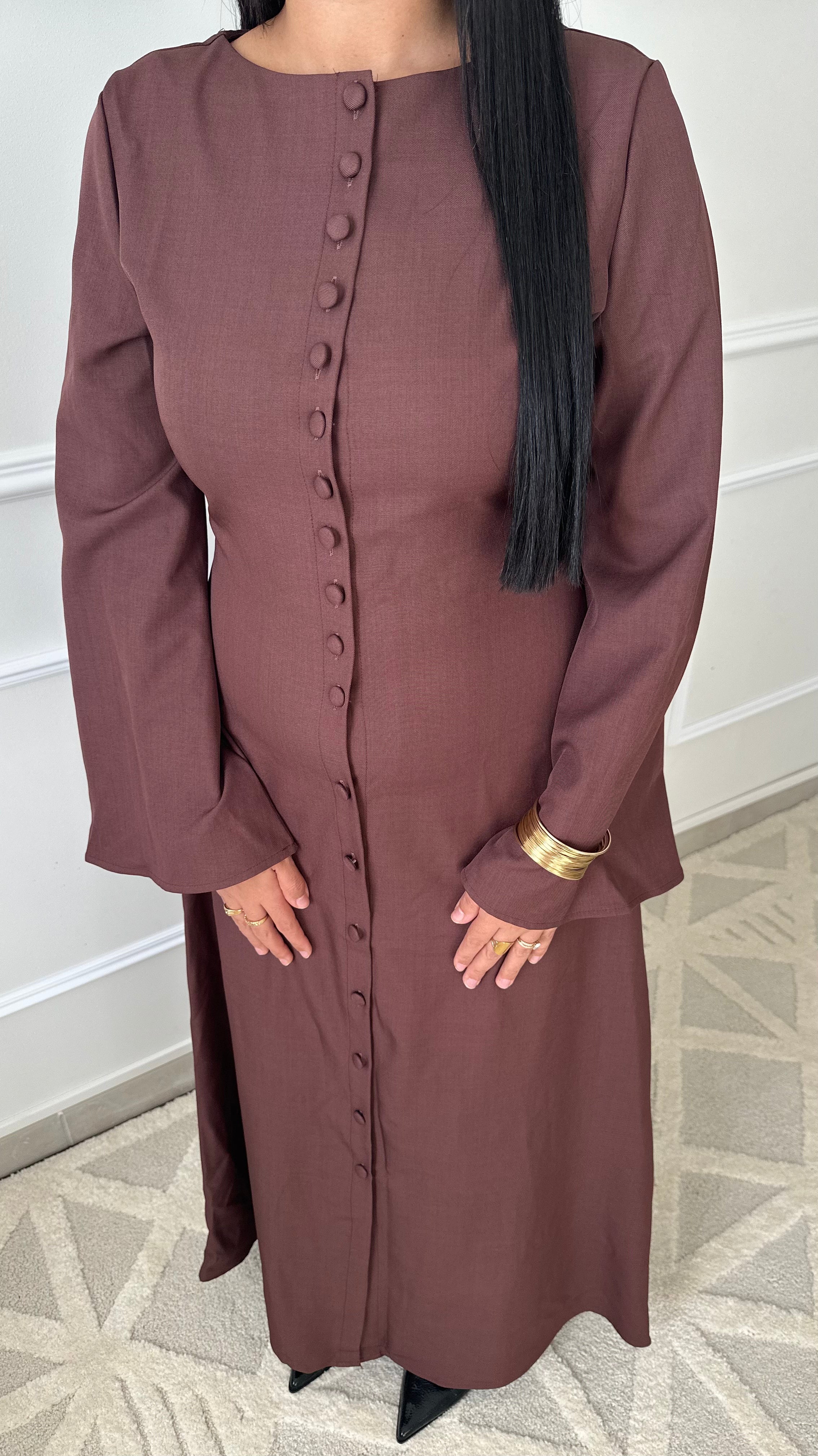 Robe longue à boutons acajou